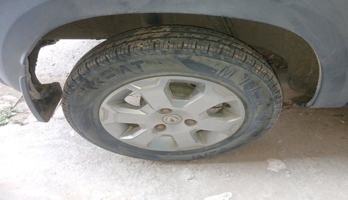 2017 Renault Kwid CLIMBER 1.0, Petrol, Manual, 74,552 km, tyre