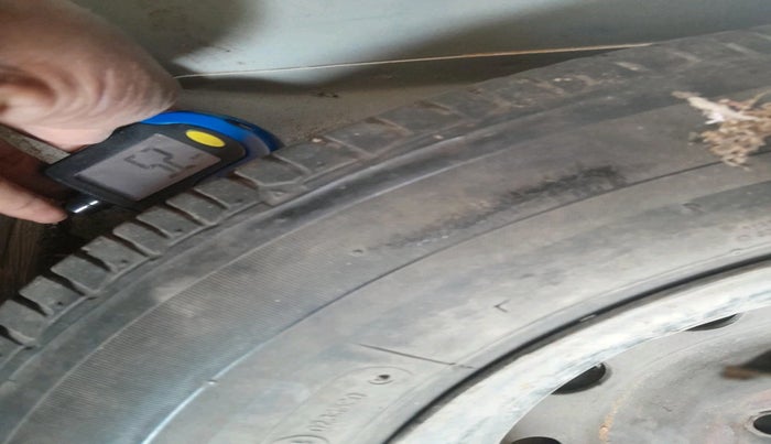 2015 Hyundai i10 MAGNA 1.1, Petrol, Manual, 60,366 km, tyre