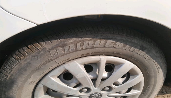 2015 Hyundai i10 MAGNA 1.1, Petrol, Manual, 60,366 km, tyre