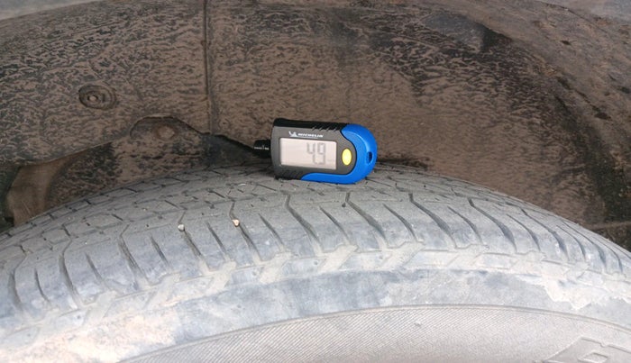 2016 Mahindra XUV500 W8, Diesel, Manual, 1,90,514 km, tyre