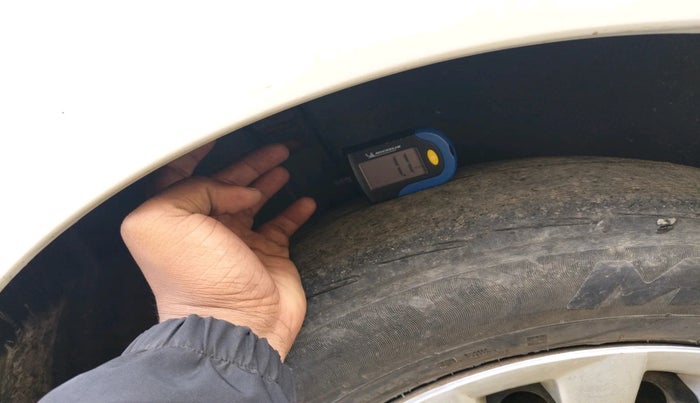 2011 Maruti Swift VDI, Diesel, Manual, 2,84,003 km, tyre