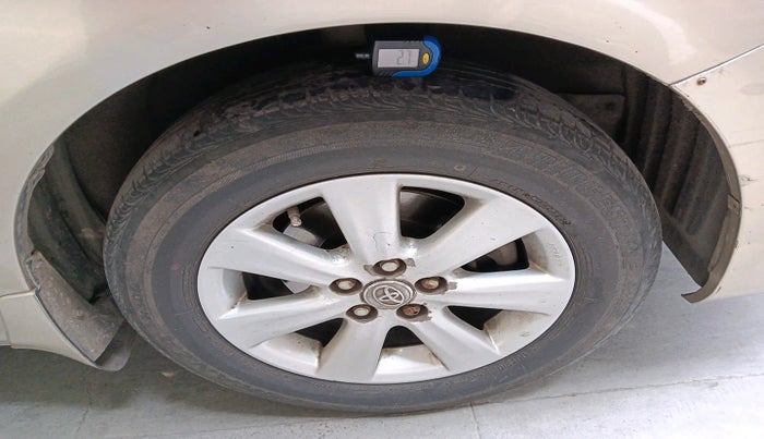 2011 Toyota Corolla Altis G PETROL, Petrol, Manual, 44,121 km, tyre