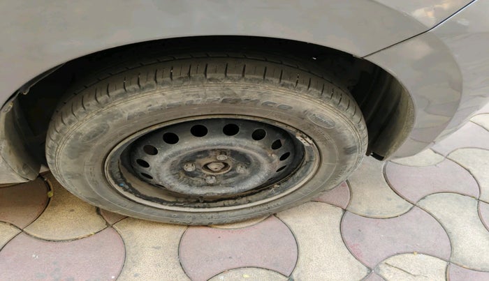 2017 Maruti Celerio ZXI AMT (O), Petrol, Automatic, 1,03,523 km, tyre