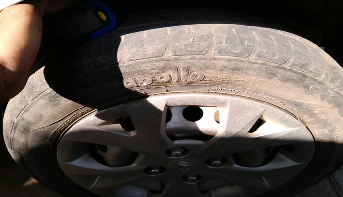 2015 Hyundai Grand i10 SPORTZ 1.2 KAPPA VTVT, Petrol, Manual, 37,273 km, tyre