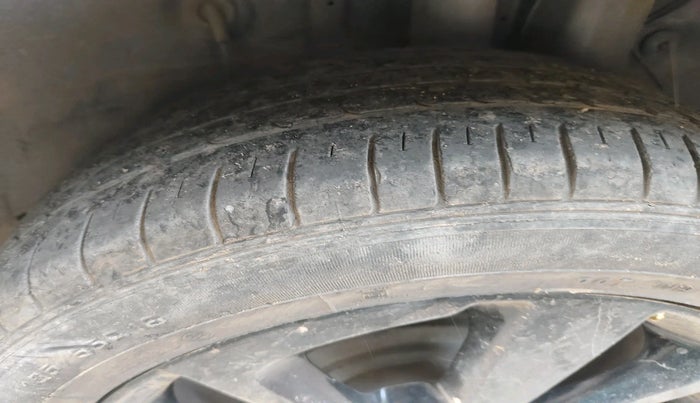 2015 Hyundai Elite i20 ASTA 1.2, Petrol, Manual, 93,314 km, tyre