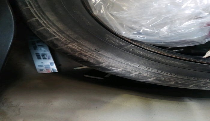 2015 Hyundai Elite i20 ASTA 1.2, Petrol, Manual, 93,314 km, tyre