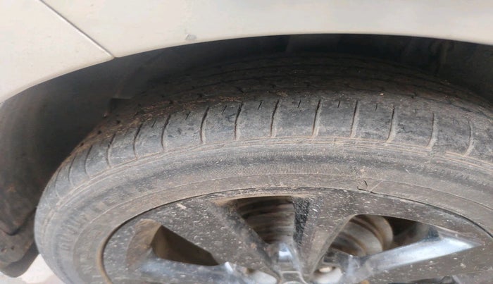 2015 Hyundai Elite i20 ASTA 1.2, Petrol, Manual, 93,314 km, tyre