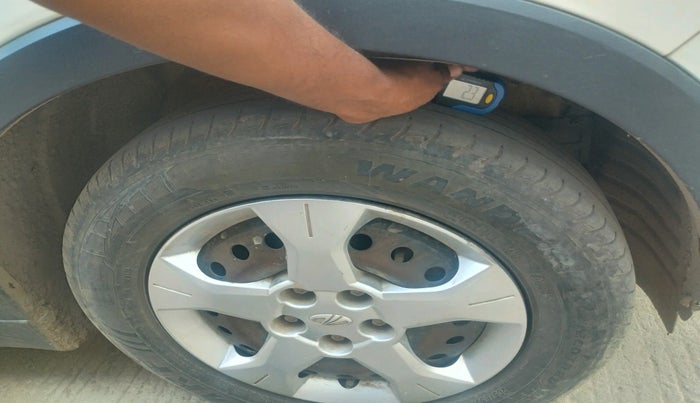 2022 Mahindra XUV300 W6 1.5 Sunroof Diesel, Diesel, Manual, 37,422 km, tyre