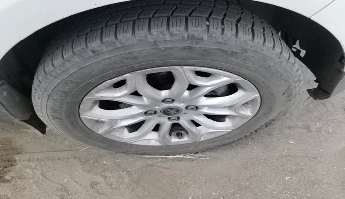 2014 Ford Ecosport TITANIUM 1.5L DIESEL, Diesel, Manual, 1,54,286 km, tyre