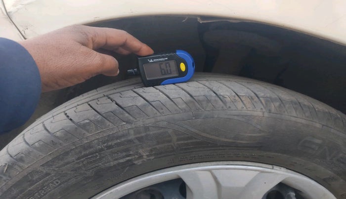 2016 Ford Ecosport TREND 1.5L DIESEL, Diesel, Manual, 1,76,355 km, tyre