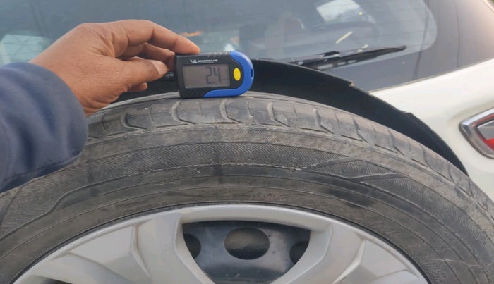 2016 Ford Ecosport TREND 1.5L DIESEL, Diesel, Manual, 1,76,355 km, tyre