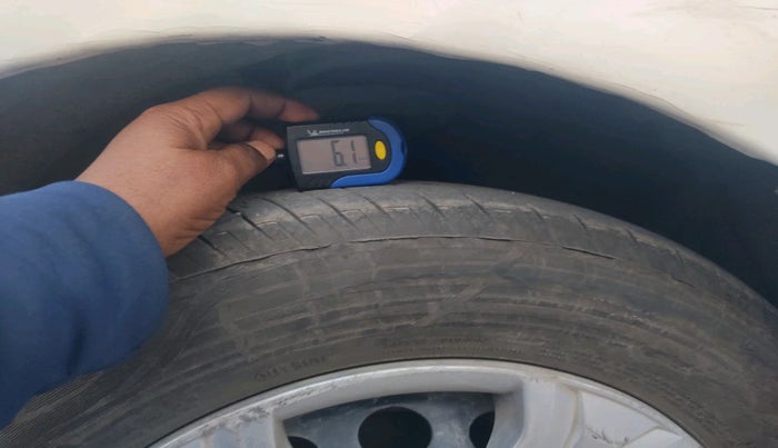 2016 Ford Ecosport TREND 1.5L DIESEL, Diesel, Manual, 1,76,355 km, tyre