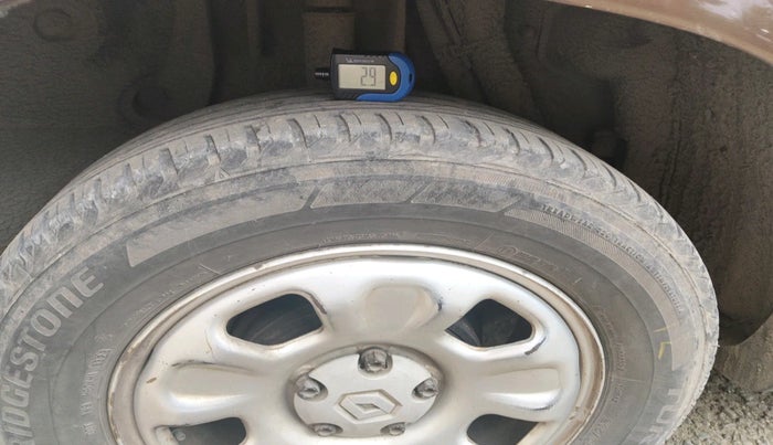 2014 Renault Duster 85 PS RXL DIESEL, Diesel, Manual, 3,06,411 km, tyre