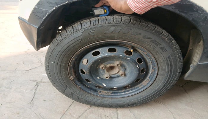 2016 Mahindra Kuv100 K6 PLUS D 5 STR, Diesel, Manual, 84,989 km, tyre