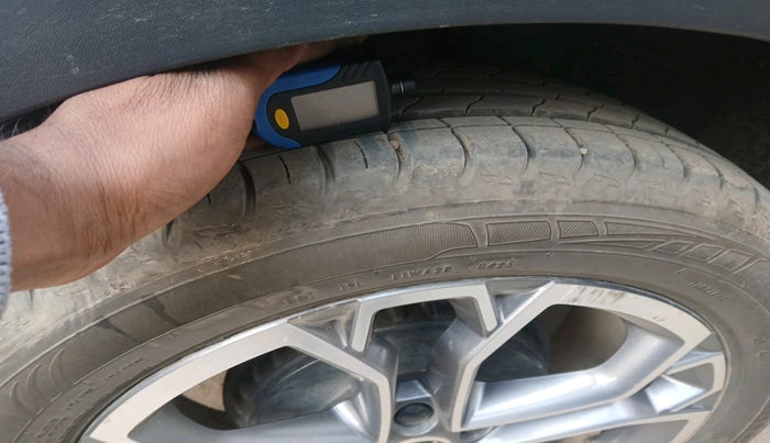 2022 Skoda KUSHAQ STYLE 1.0L TSI MT, Petrol, Manual, 65,953 km, tyre