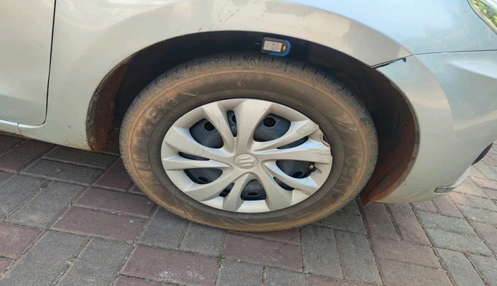 2018 Maruti Dzire VXI, Petrol, Manual, 48,200 km, tyre