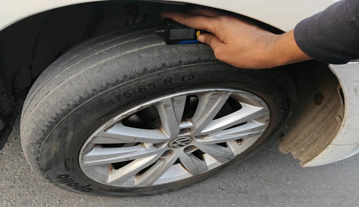 2012 Volkswagen Polo HIGHLINE1.2L, Petrol, Manual, 79,910 km, tyre