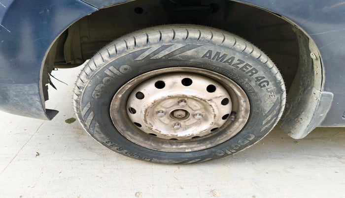 2017 Maruti Wagon R 1.0 LXI CNG, Petrol, Manual, 1,37,766 km, tyre