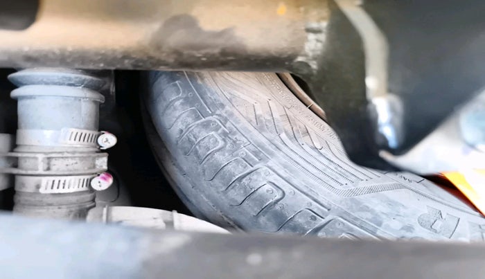 2017 Maruti Wagon R 1.0 LXI CNG, Petrol, Manual, 1,37,766 km, tyre