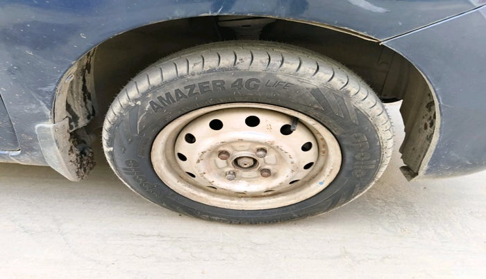 2017 Maruti Wagon R 1.0 LXI CNG, Petrol, Manual, 1,37,766 km, tyre