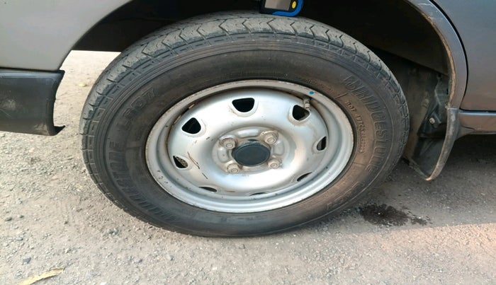 2018 Maruti Eeco 5 STR WITH A/C+HTR CNG, Petrol, Manual, 60,347 km, tyre