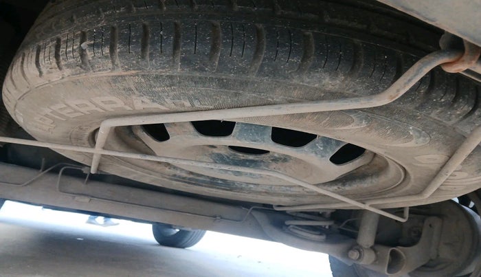 2015 Nissan Terrano XL (D), Diesel, Manual, 1,14,685 km, tyre