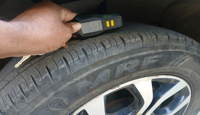 2015 Nissan Terrano XL (D), Diesel, Manual, 1,14,685 km, tyre