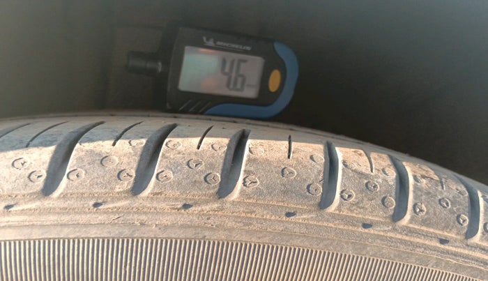 2014 Hyundai i20 ASTA 1.4 CRDI, Diesel, Manual, 1,49,730 km, tyre