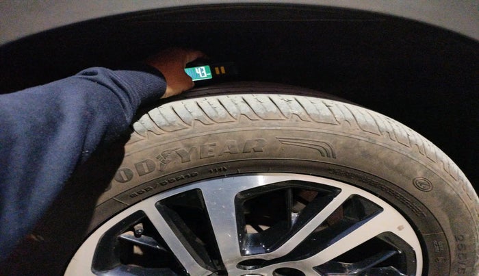 2023 MG GLOSTER SAVVY 6 STR 2.0 TWIN TURBO 4WD, Diesel, Automatic, 51,983 km, tyre