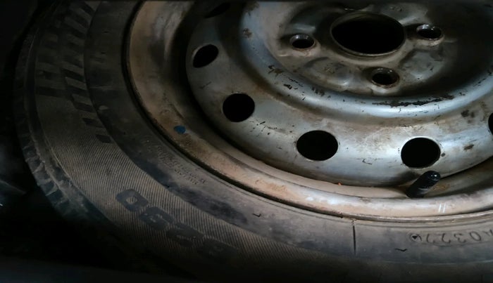 2016 Maruti Wagon R 1.0 LXI CNG, Petrol, Manual, 1,13,322 km, tyre