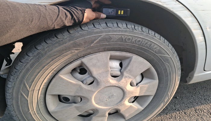 2012 Maruti Wagon R 1.0 LXI, Petrol, Manual, 71,350 km, tyre