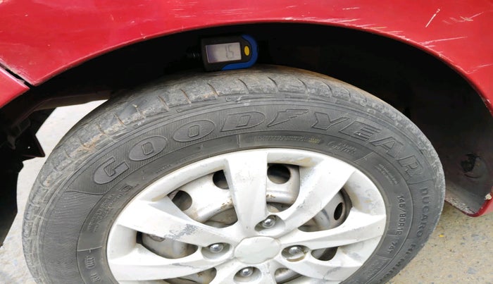 2017 Hyundai Eon ERA +, Petrol, Manual, 1,18,957 km, tyre