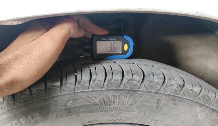 2011 Maruti Alto LXI, Petrol, Manual, 1,07,749 km, tyre