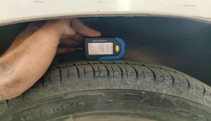 2011 Maruti Alto LXI, Petrol, Manual, 1,07,749 km, tyre