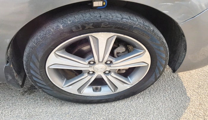 2019 Hyundai Verna 1.6 VTVT SX, Petrol, Manual, 73,139 km, tyre