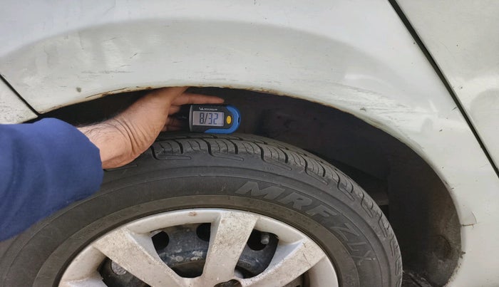 2012 Hyundai Eon D-LITE+, Petrol, Manual, 1,08,672 km, tyre