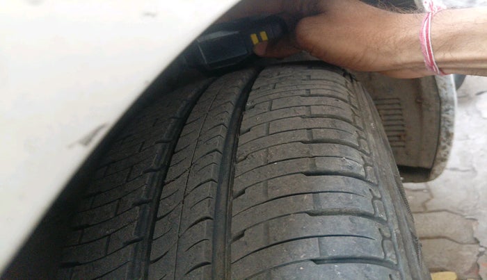 2011 Hyundai i20 ASTA 1.2, Petrol, Manual, 1,31,737 km, tyre