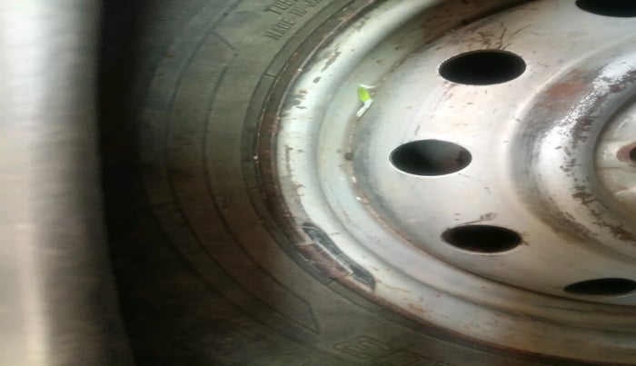 2012 Maruti Wagon R 1.0 LXI CNG, Petrol, Manual, 1,52,827 km, tyre