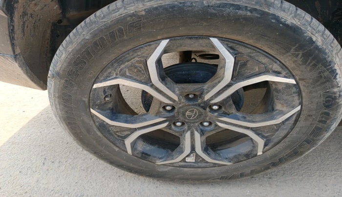 2024 Tata Curvv Creative 1.2 Petrol 7DCA, Petrol, Automatic, 17,485 km, tyre