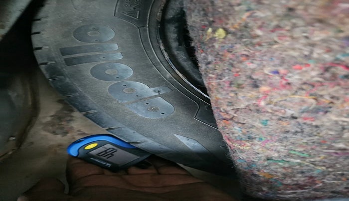 2011 Ford Figo TITANIUM 1.4 DIESEL, Diesel, Manual, 1,30,306 km, tyre