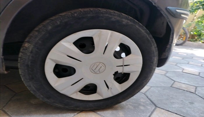 2013 Maruti Wagon R 1.0 LXI CNG (O), Petrol, Manual, 68,546 km, tyre