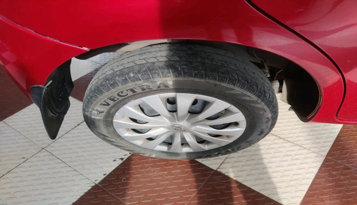 2011 Toyota Etios Liva GD, Diesel, Manual, 1,71,045 km, tyre