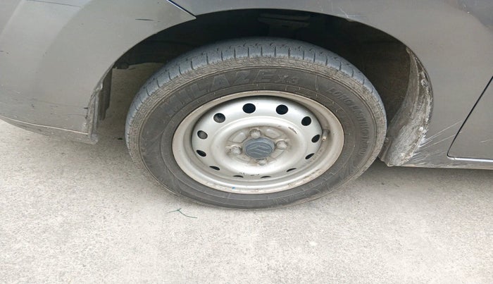 2011 Maruti Wagon R 1.0 LXI, Petrol, Manual, 68,363 km, tyre