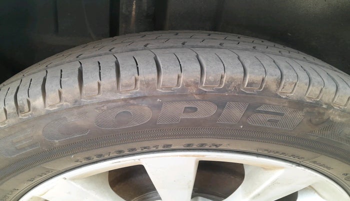 2012 Maruti Ertiga ZDI, Diesel, Manual, 1,82,085 km, tyre