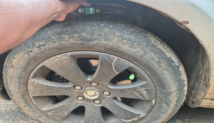 2010 Skoda Superb ELEGANCE 2.0 TDI CR AT, Diesel, Automatic, 1,21,385 km, tyre