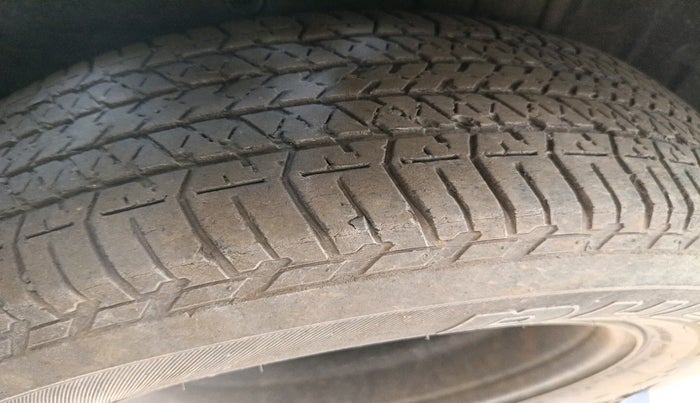 2016 Mahindra XUV500 W8, Diesel, Manual, 1,23,224 km, tyre