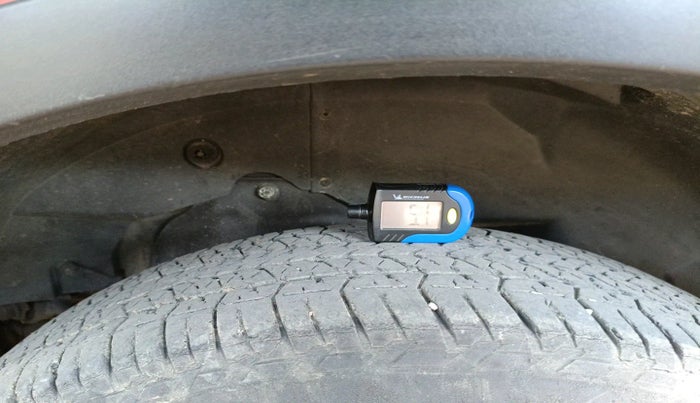 2016 Mahindra XUV500 W8, Diesel, Manual, 1,23,224 km, tyre