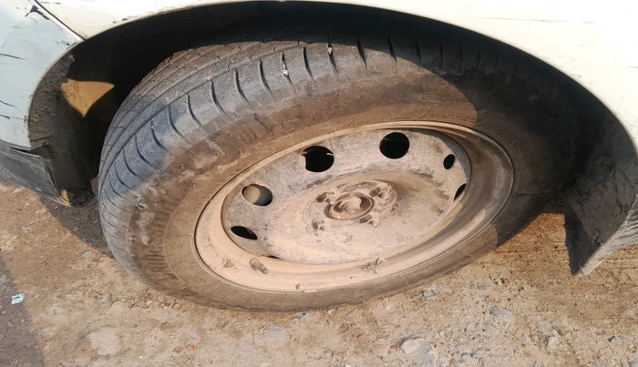 2021 Ford Ecosport TREND 1.5L DIESEL, Diesel, Manual, 1,21,744 km, tyre