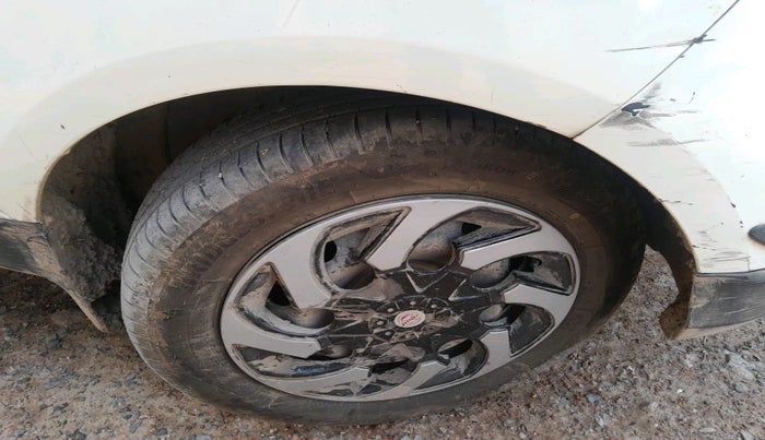 2021 Ford Ecosport TREND 1.5L DIESEL, Diesel, Manual, 1,21,744 km, tyre