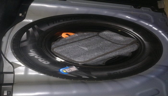 2020 Hyundai VENUE SX 1.0 (O) TURBO, Petrol, Manual, 46,501 km, tyre